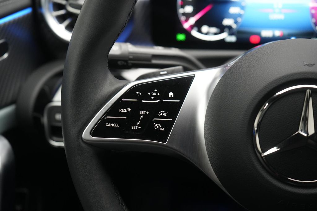 Mercedes-Benz CLA 200 2025