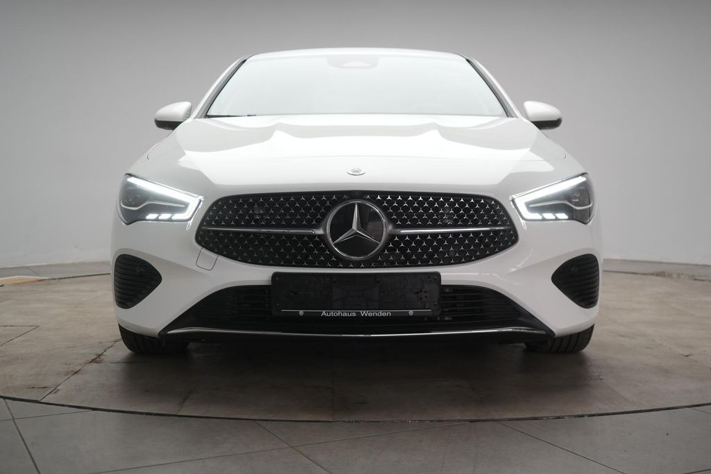 Mercedes-Benz CLA 200 2025