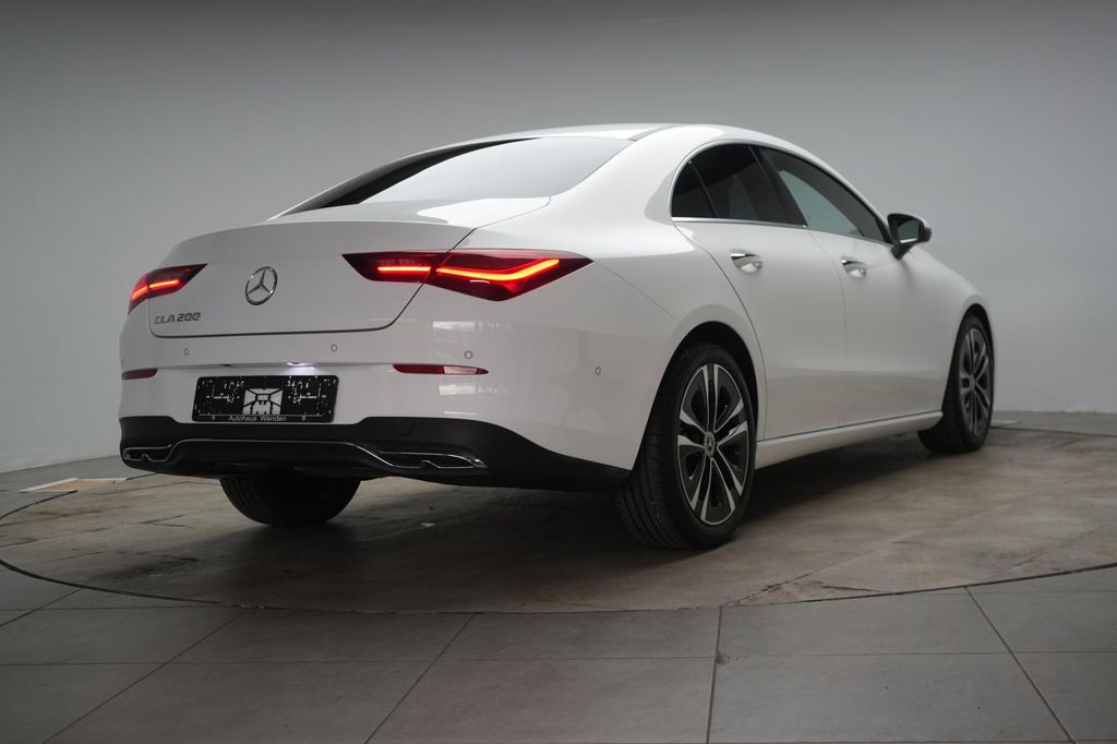Mercedes-Benz CLA 200 2025
