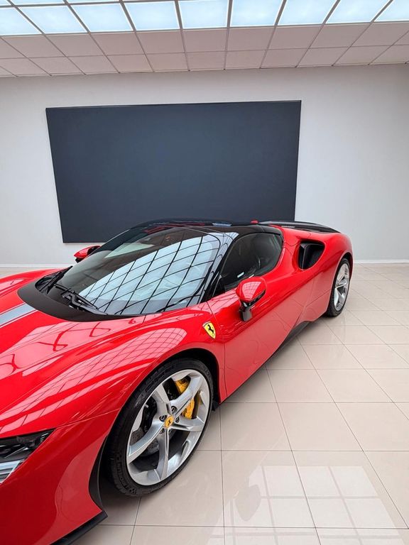 Ferrari SF90 2024