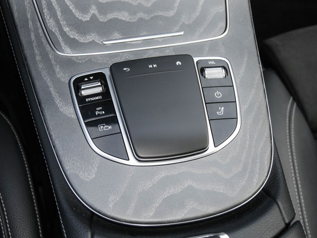 Mercedes-Benz E 300 2022