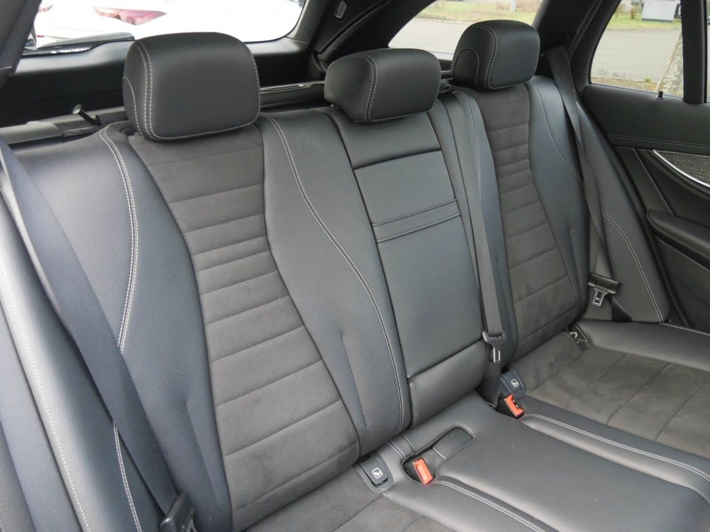 Mercedes-Benz E 300 2022