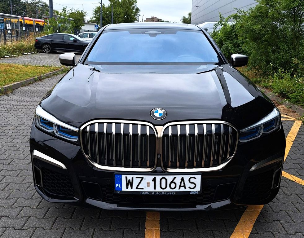 BMW M760 2020