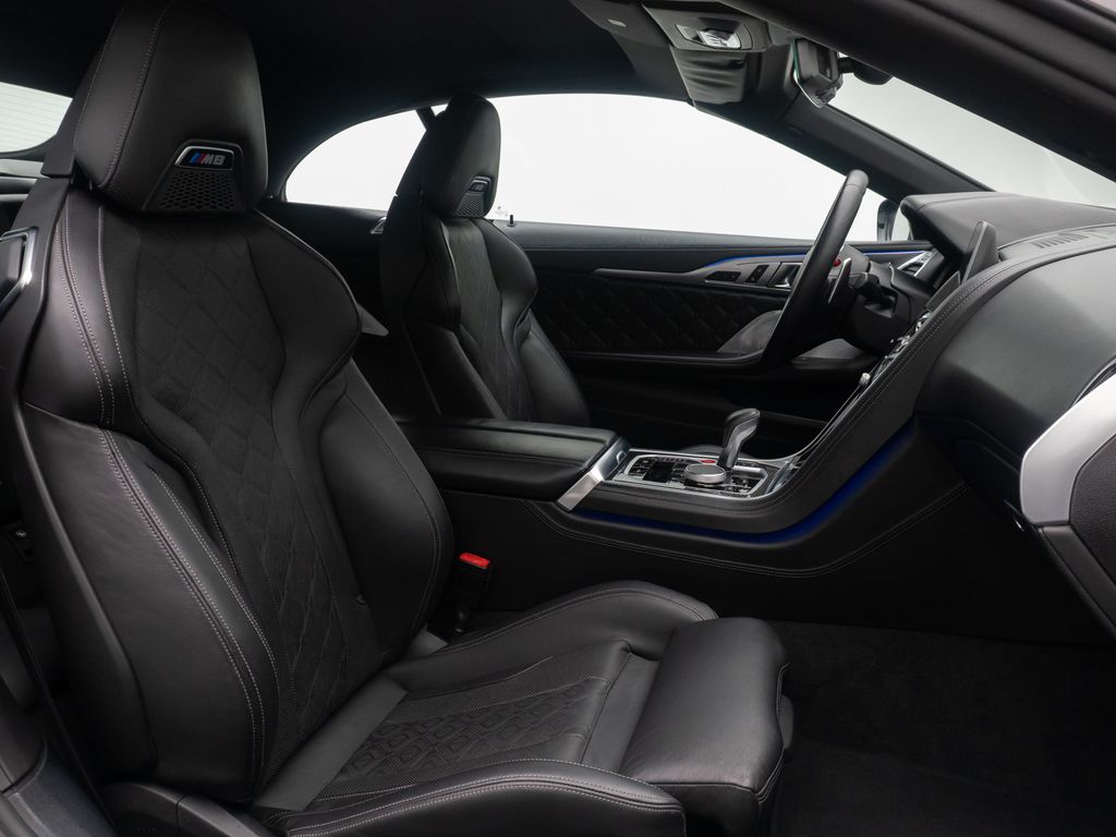 BMW M8 2022