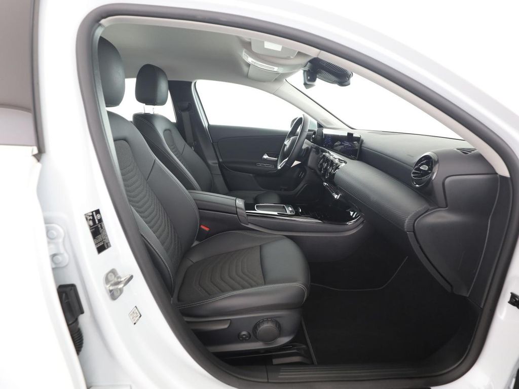 Mercedes-Benz A 220 2023