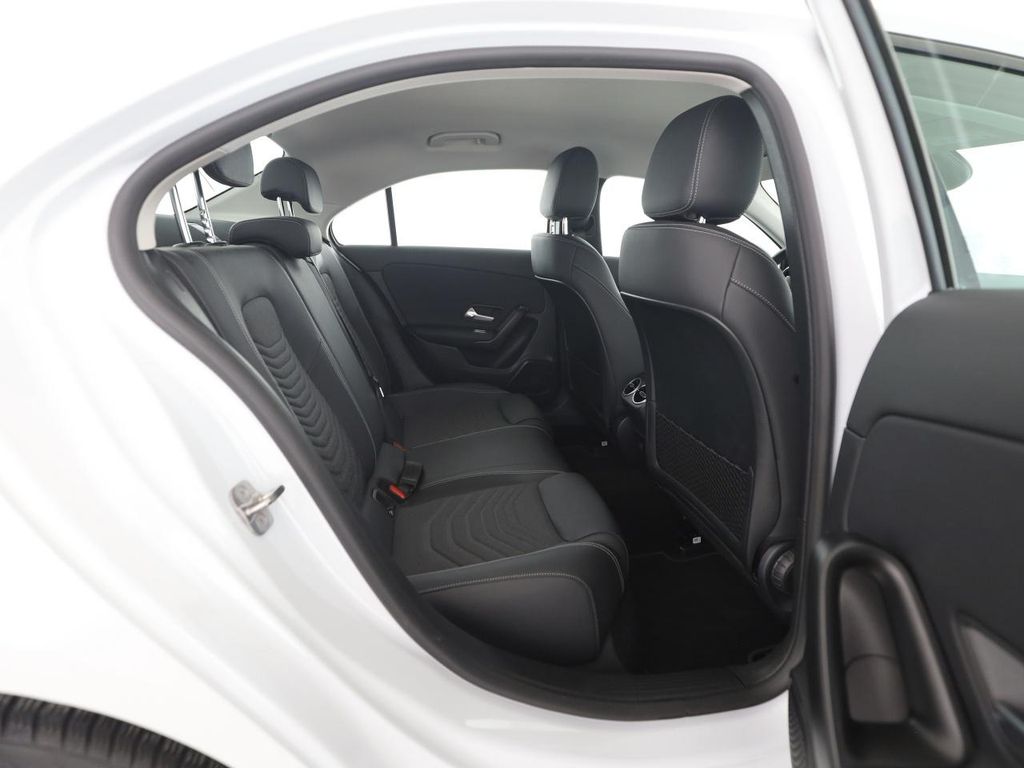 Mercedes-Benz A 220 2023