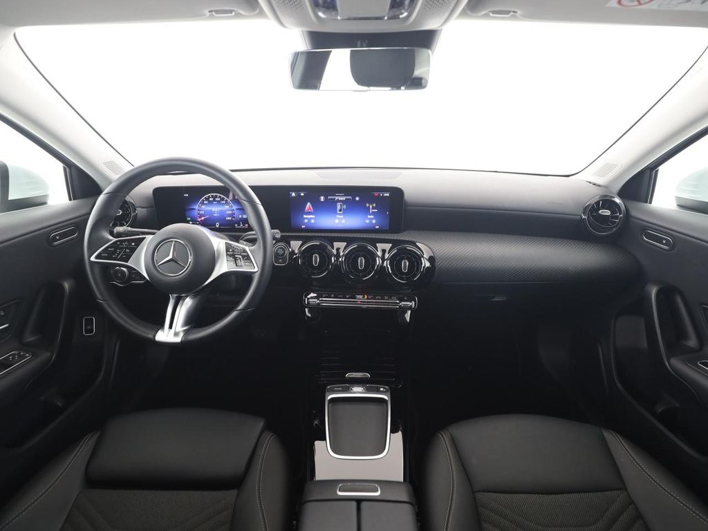 Mercedes-Benz A 220 2023