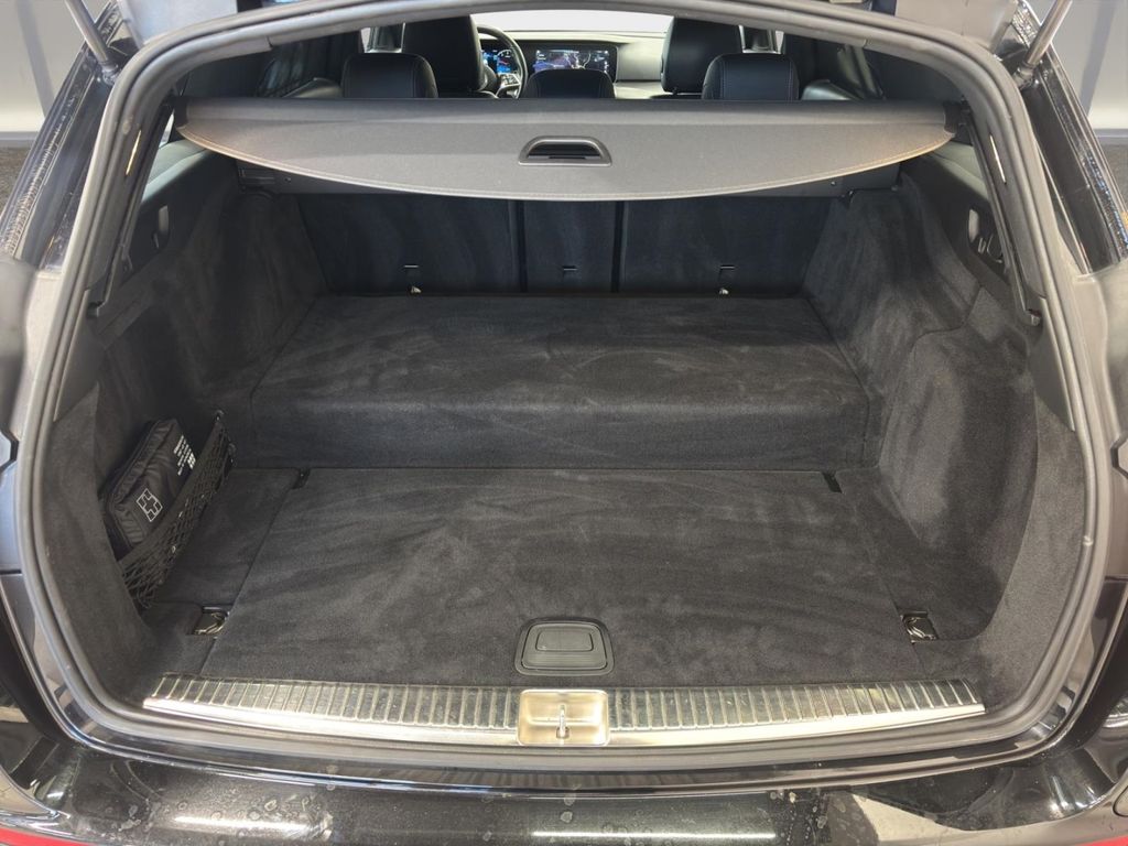 Mercedes-Benz E 300 2022