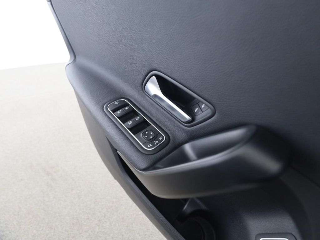 Mercedes-Benz A 220 2023