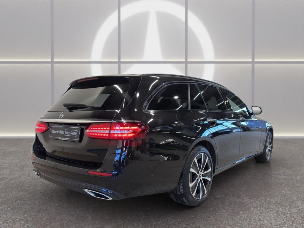 Mercedes-Benz E 300 2022
