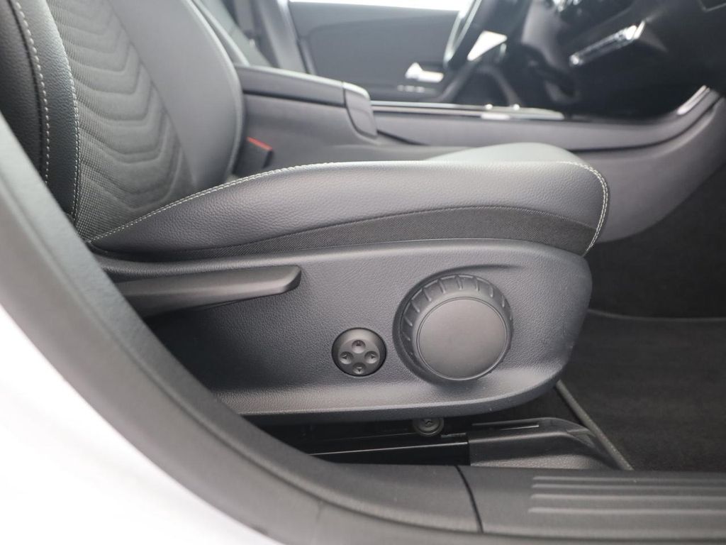 Mercedes-Benz A 220 2023