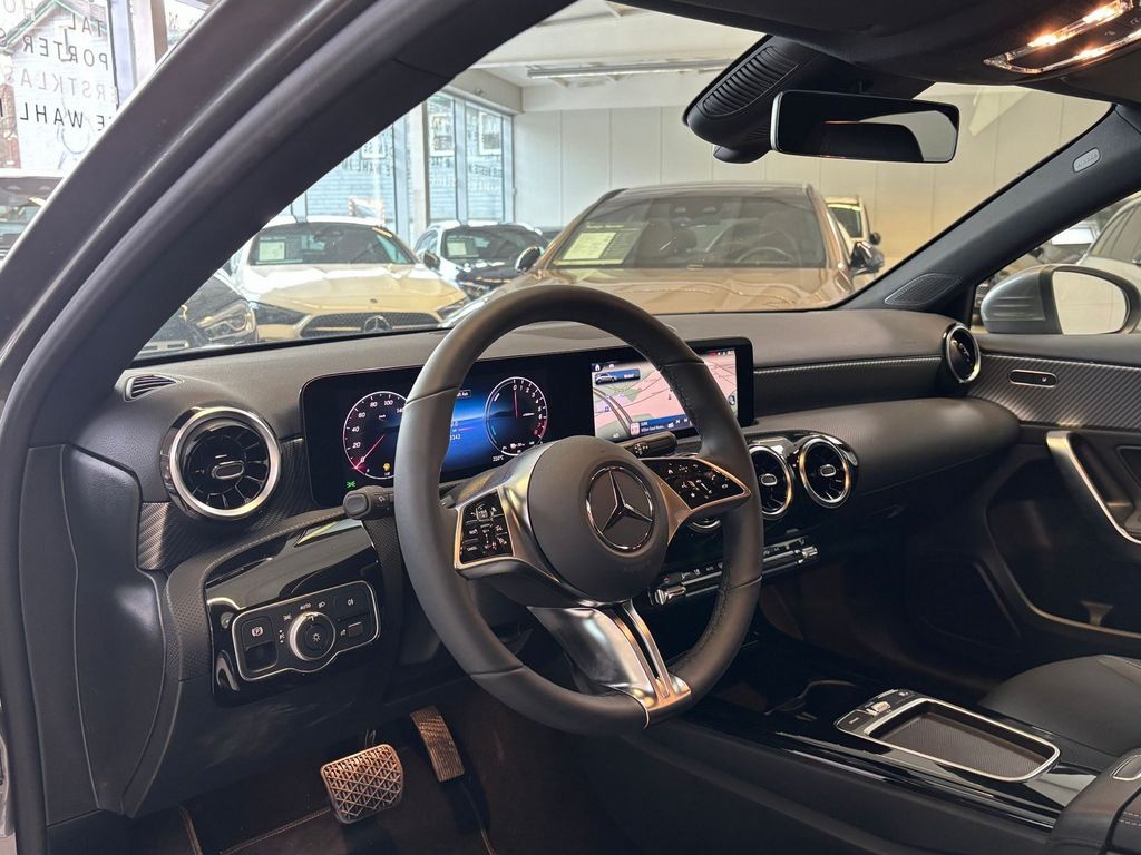 Mercedes-Benz A 250 2025