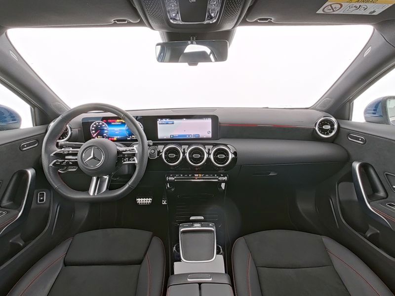 Mercedes-Benz A 250 2025