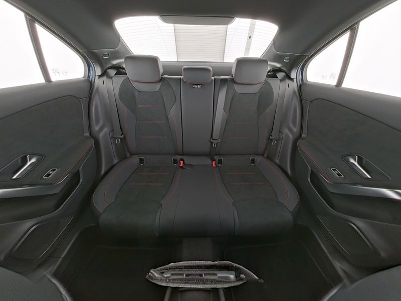 Mercedes-Benz A 250 2025