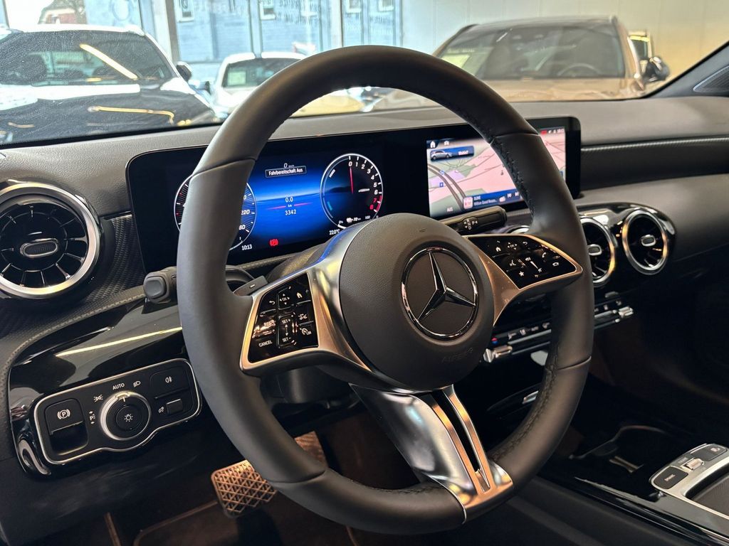 Mercedes-Benz A 250 2025