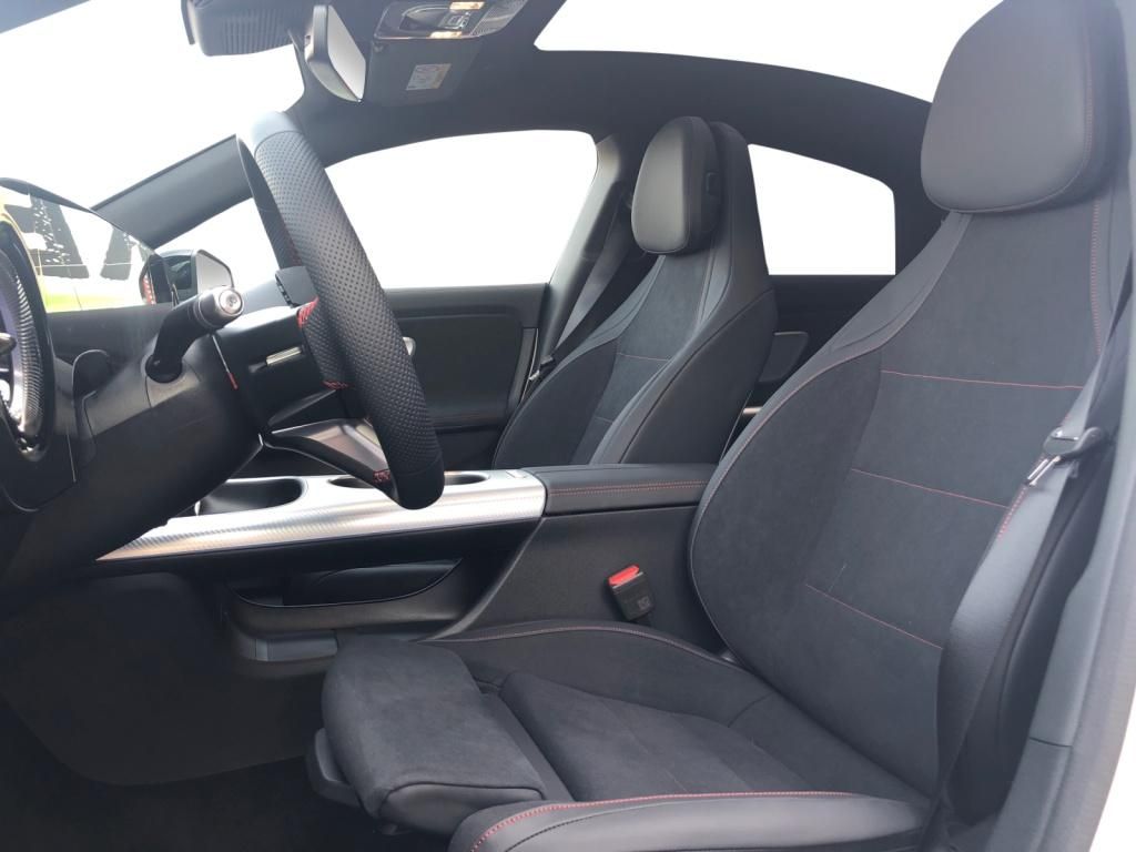 Mercedes-Benz CLA 250 2025