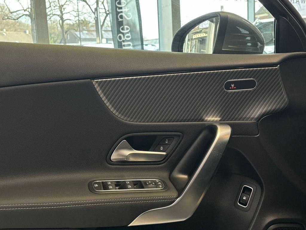 Mercedes-Benz A 250 2025