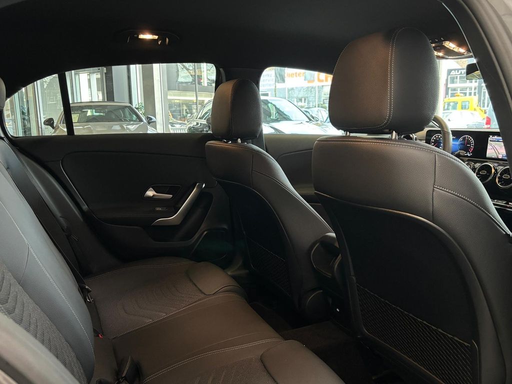 Mercedes-Benz A 250 2025