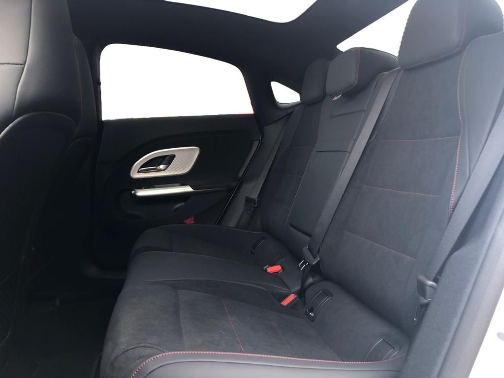 Mercedes-Benz CLA 250 2025