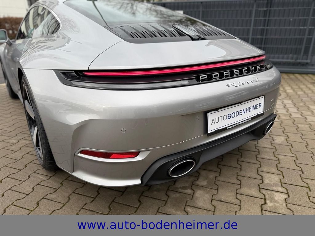 Porsche 992 2025