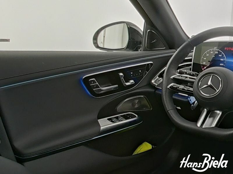 Mercedes-Benz E 300 2025