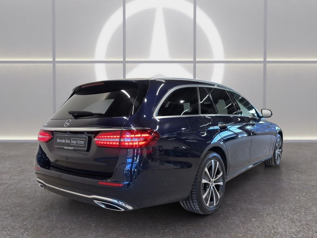 Mercedes-Benz E 300 2022