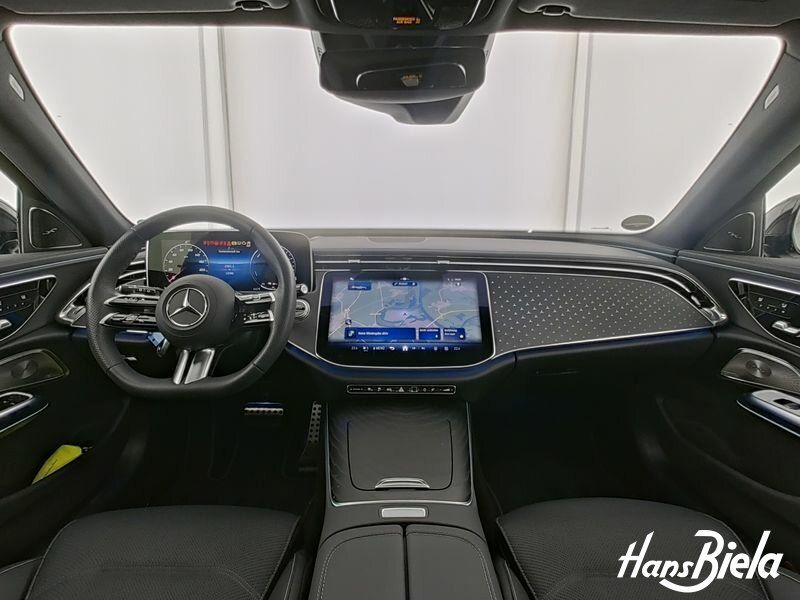 Mercedes-Benz E 300 2025