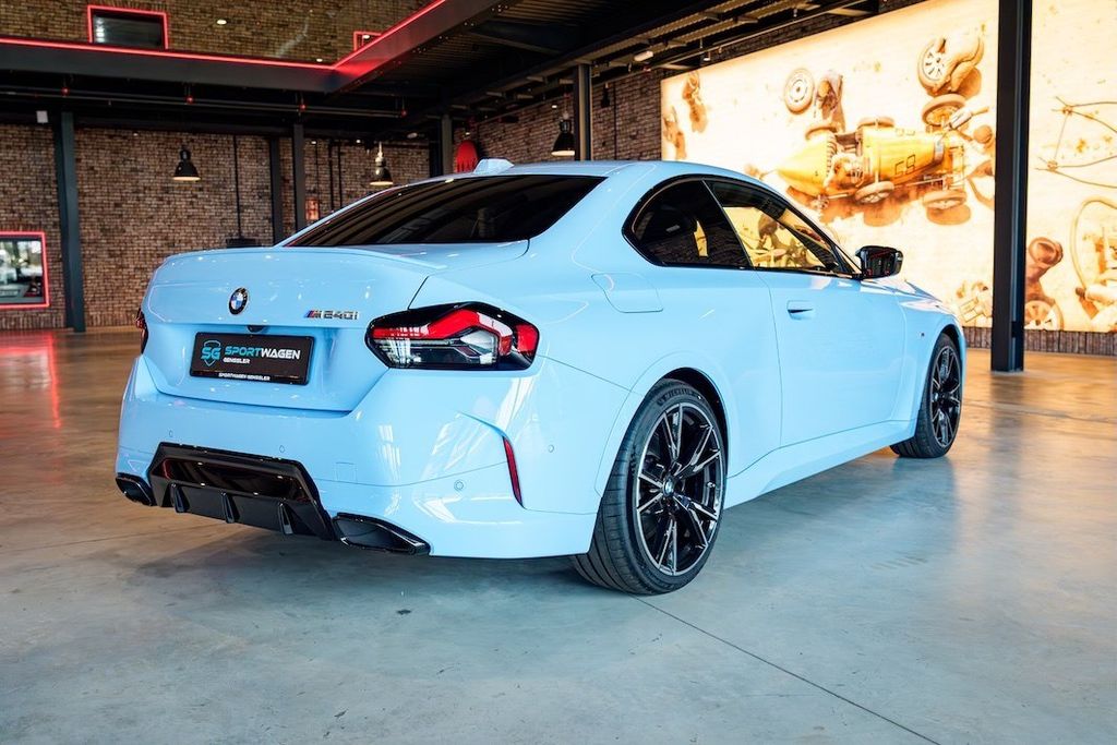 BMW M240i 2025