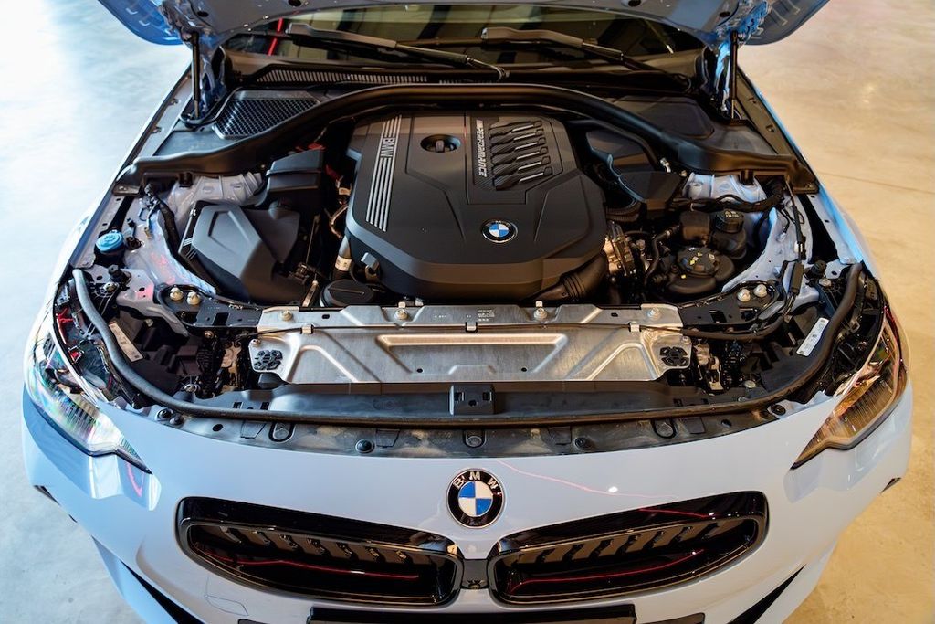 BMW M240i 2025