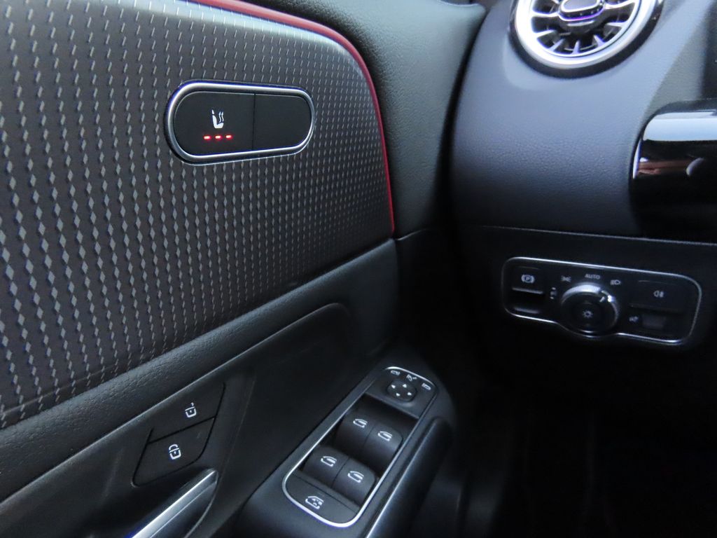 Mercedes-Benz EQA 2022