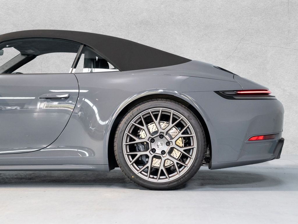Porsche 992 2025