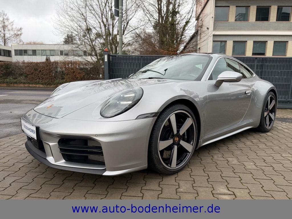 Porsche 911 2025
