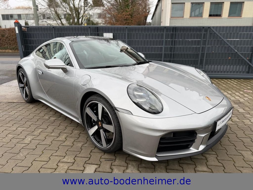 Porsche 911 2025