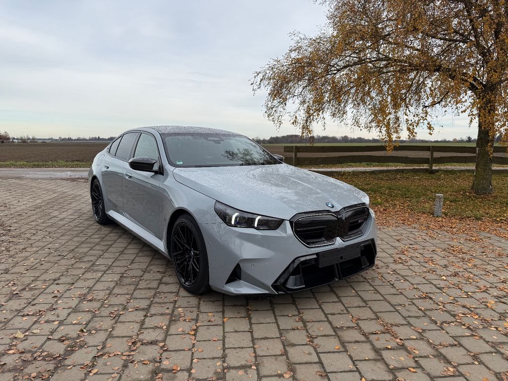 BMW M5 2025
