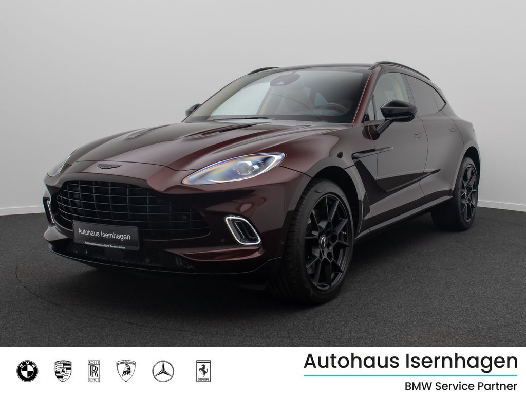 Aston Martin DBX 2021