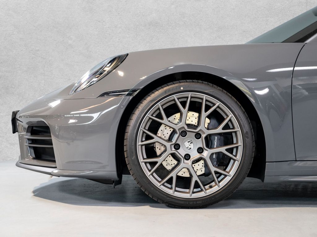 Porsche 992 2025