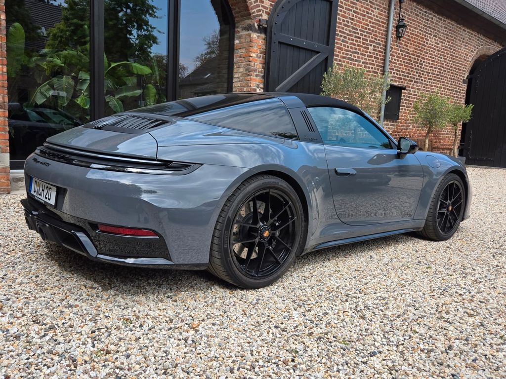 Porsche 992 2024