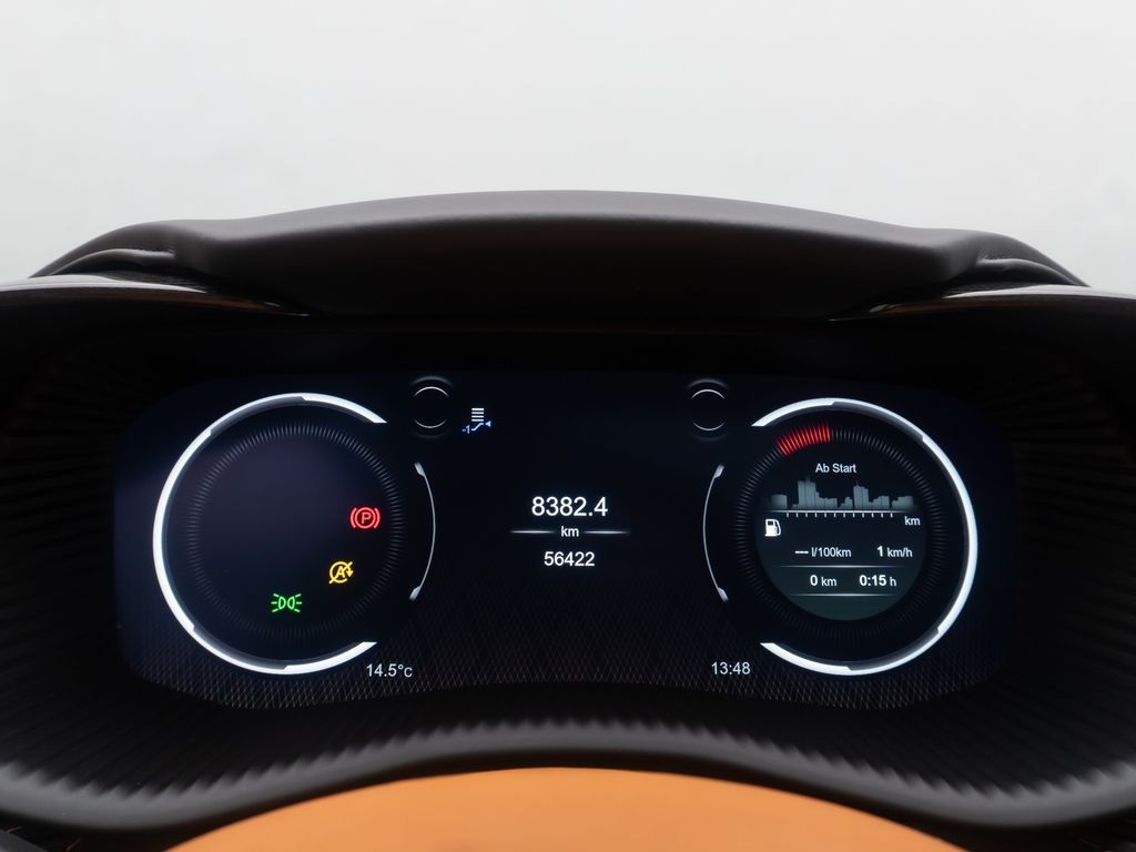 Aston Martin DBX 2021