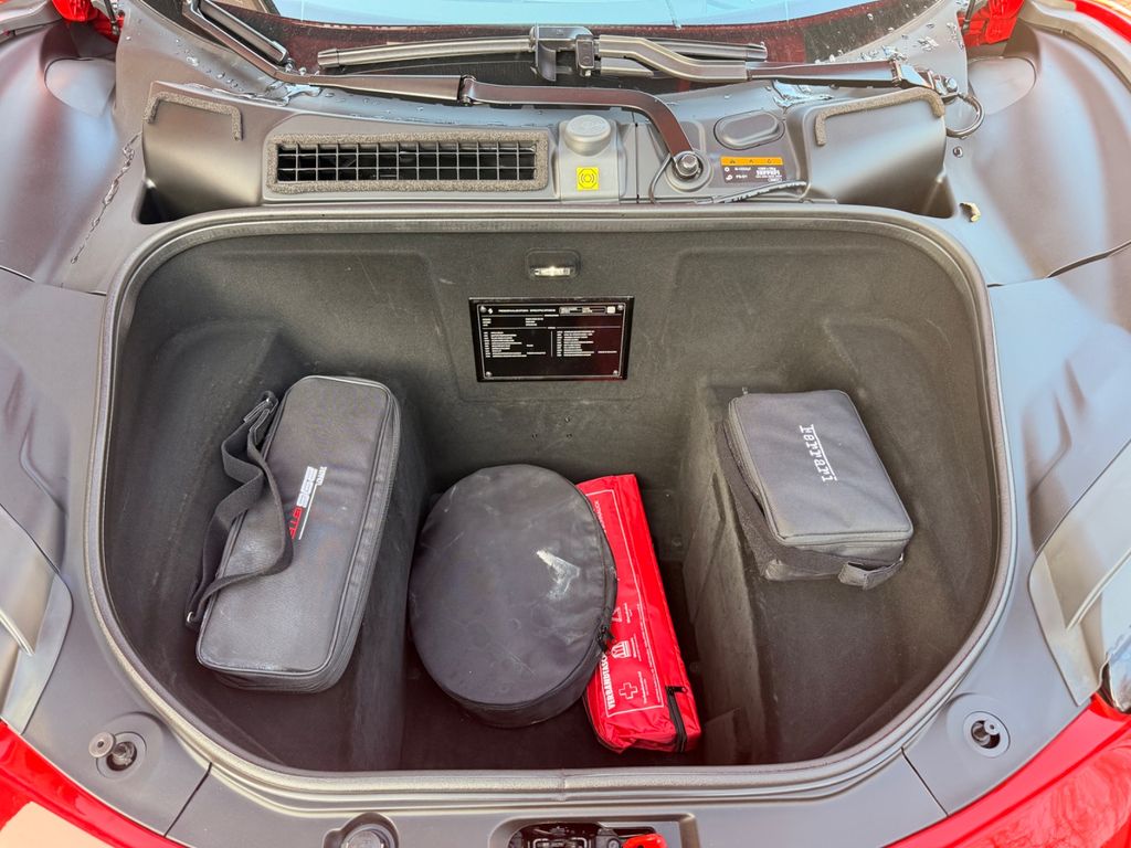 Ferrari 296 GTB 2023