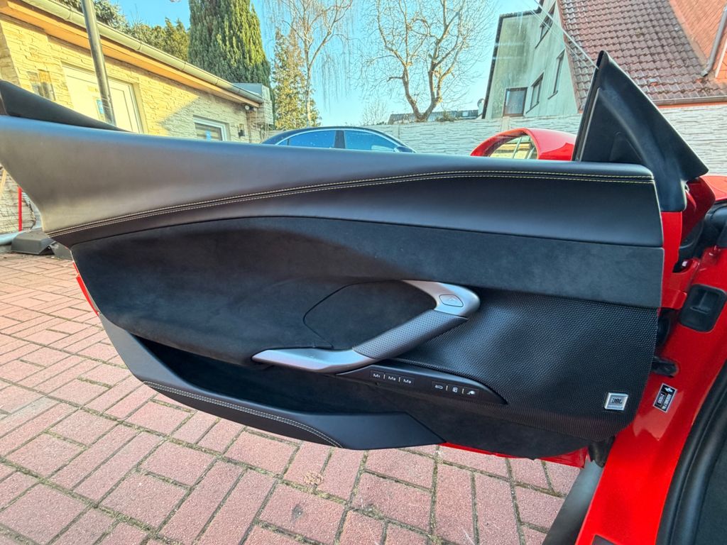 Ferrari 296 GTB 2023