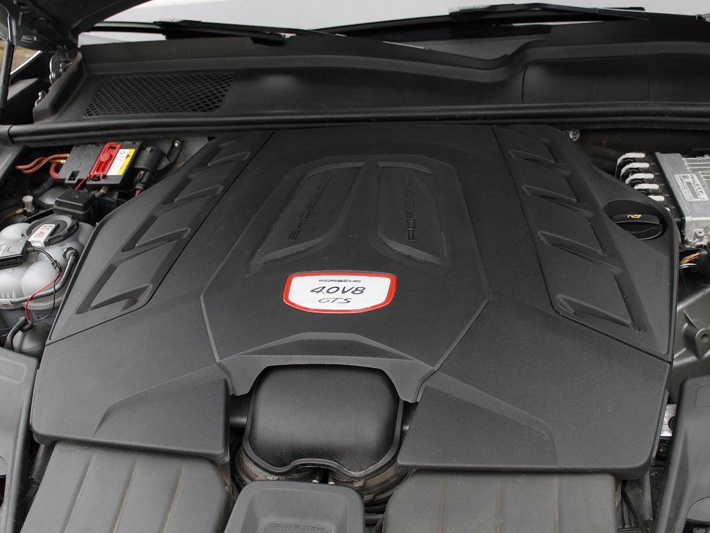 Porsche Cayenne 2021