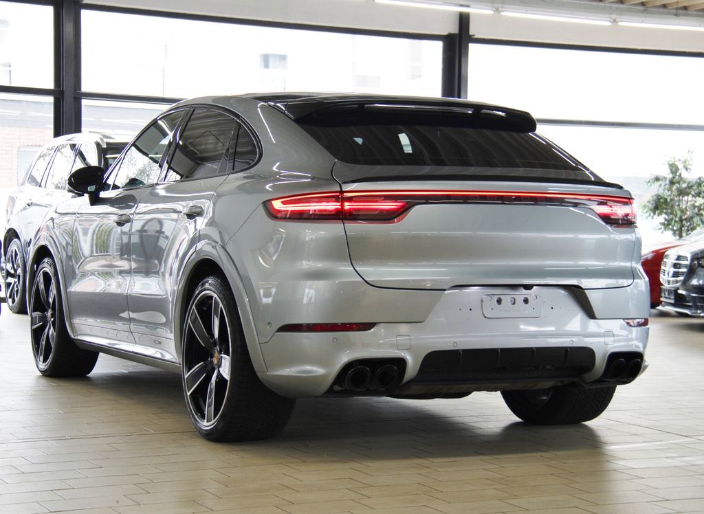 Porsche Cayenne 2021