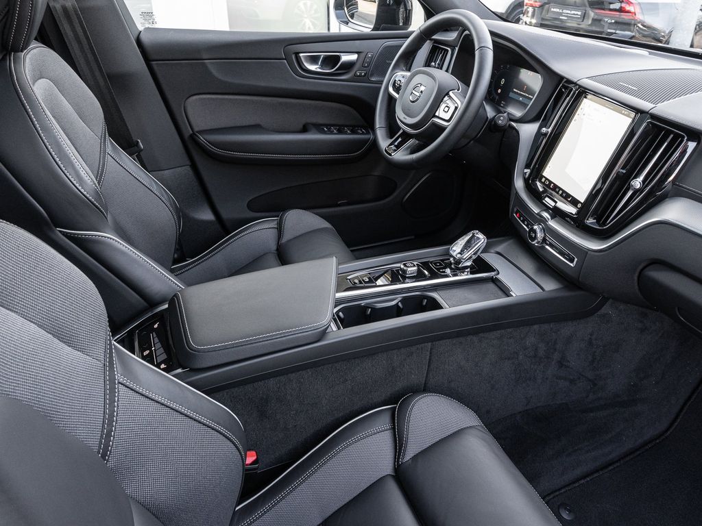 Volvo XC60 2025