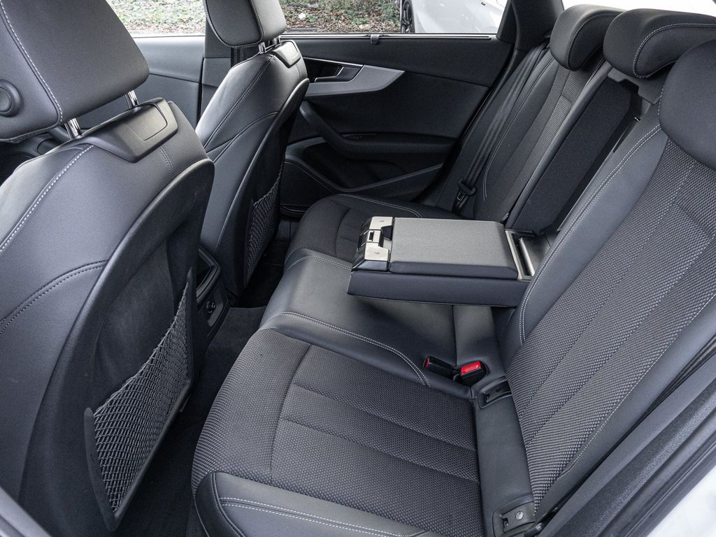 Audi A4 2023