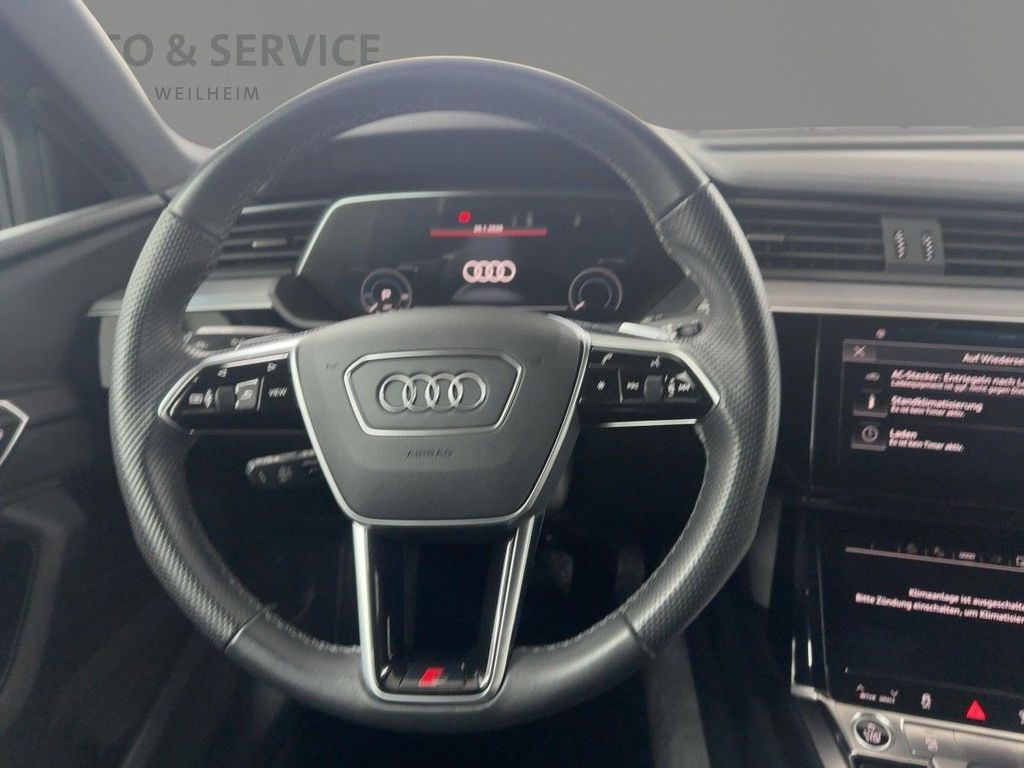 Audi e-tron 2023