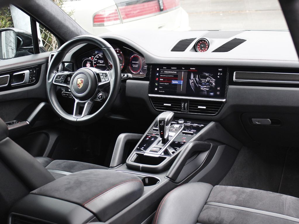 Porsche Cayenne 2021