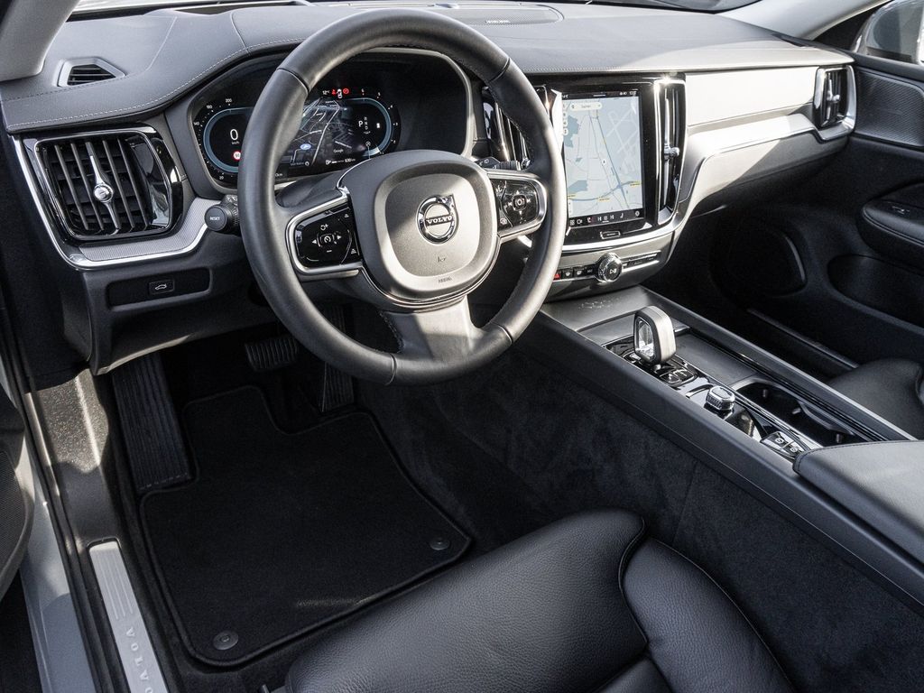 Volvo V60 Cross Country 2023