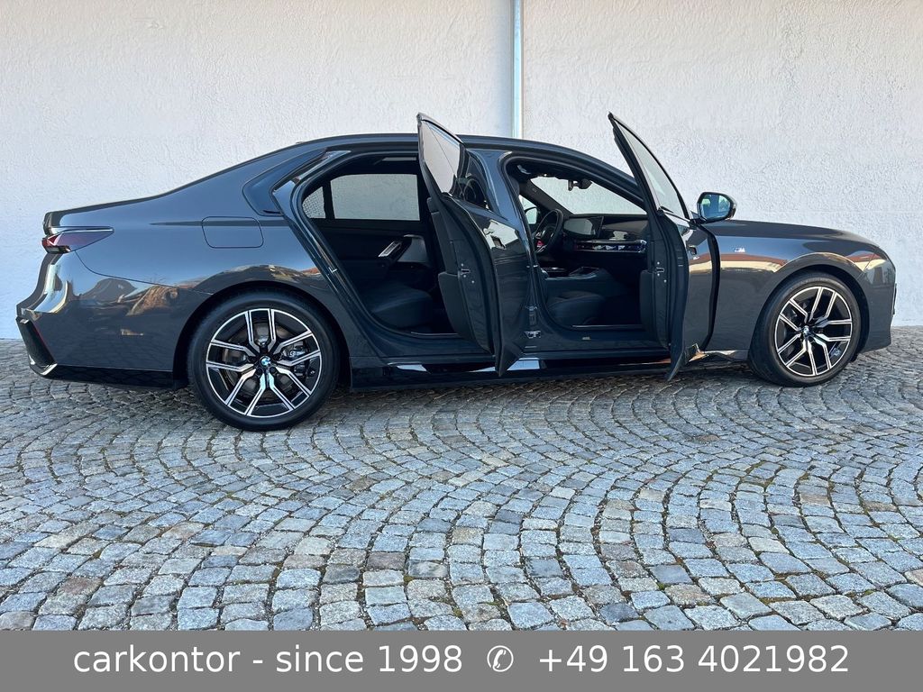 BMW i7 2025