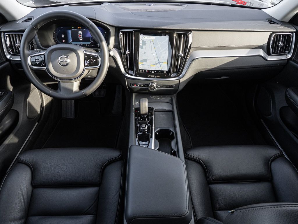 Volvo V60 Cross Country 2023