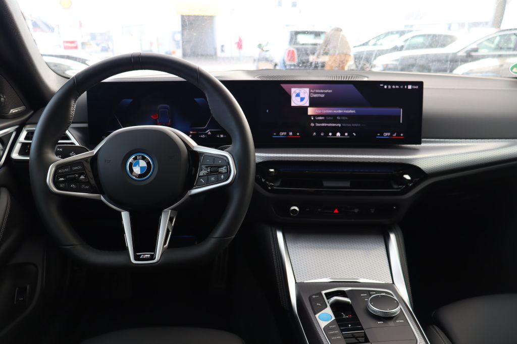BMW i4 2025
